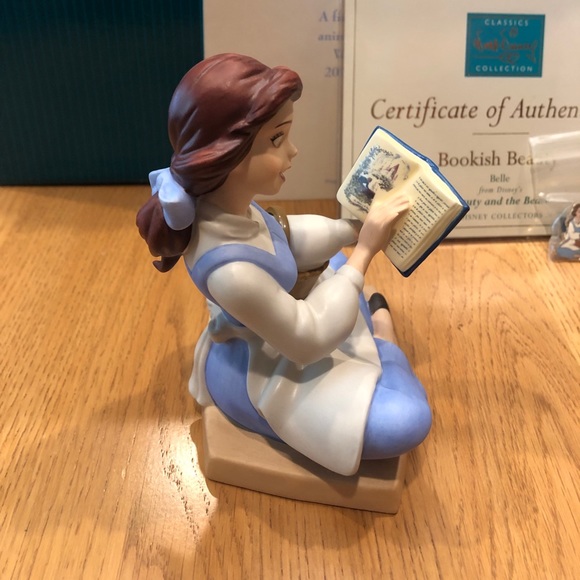 Bookish Beauty Belle Collectible - Picture 2 of 9